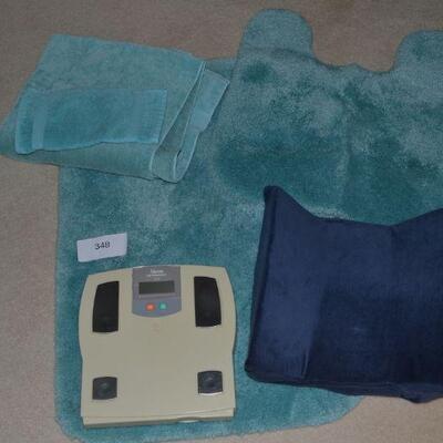 LOT 348 SCALE AND BATH MATS