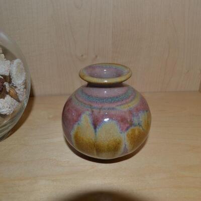 LOT 379 VASE AND HOME DECOR