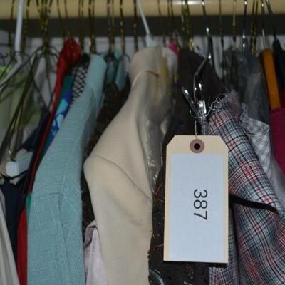 LOT 387   COLLECTION OF CLOTHING