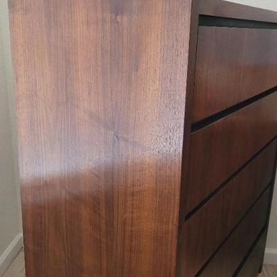 Lot 155: Vintage LANE Walnut Mid Century Modern 5-Drawer Dresser  