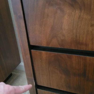 Lot 167: Vintage LANE Walnut Mid Century Modern 6-Drawer Dresser  