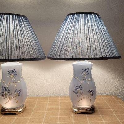 Lot 169: (2) Vintage 19" Tall Multi-Stage Table Lamps TESTED A+