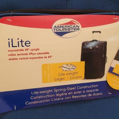 Lot 173: New iLite AMERICAN TOURISTER 29" Expandable Upright Luggage