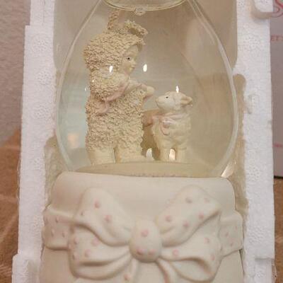 Lot 180: (2) Vintage New Dept. 56 SNOWBABIES Waterglobe Musical Collectibles 
