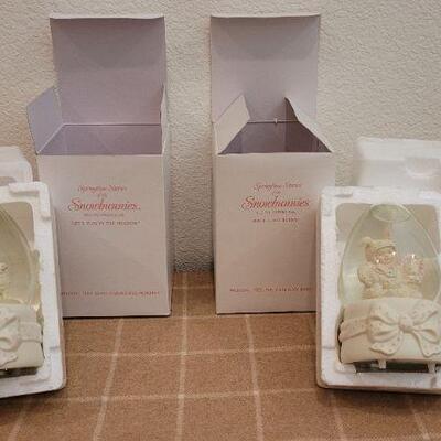 Lot 180: (2) Vintage New Dept. 56 SNOWBABIES Waterglobe Musical Collectibles 
