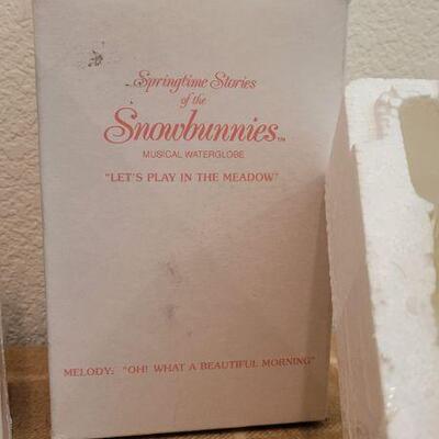 Lot 181: (2) Vintage New Dept. 56 SNOWBABIES Waterglobe Musical Collectibles 