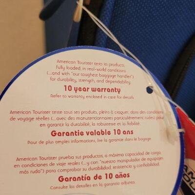 Lot 183: New iLite 25" Upright Expandable Luggage