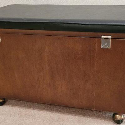 Lot 184: Vintage LANE Walnut Mid Century Modern Cedar Chest with key ALL ORIGINAL 