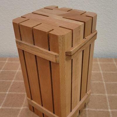 Lot 194: 11" Tall Knife Block 11 Knife + Sharpener (12 Slots Total)
