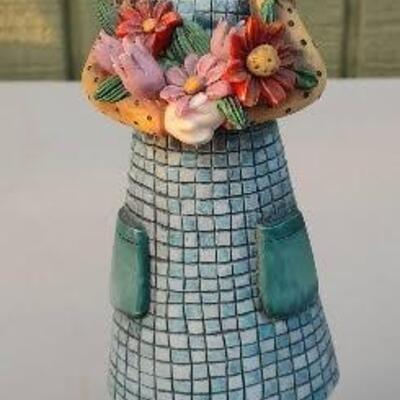 Ellen Stouffer Betsy's Bouquet Figurine