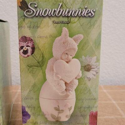 Lot 205: (2) Vintage New Dept. 56 SNOWBABIES Collectibles 