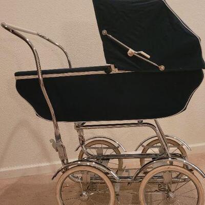 Lot 217: Vintage Mid Century Modern Fancy Pram and Bassinet