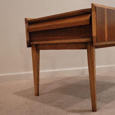 Lot 223: Vintage LANE Mid Century Modern Side Table w/ Drawer