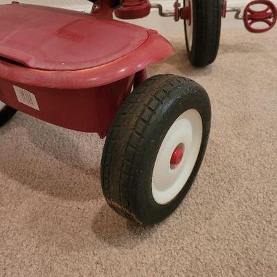 Lot 228: Vintage RADIO FLYER Children's Tricycle w/ Storage