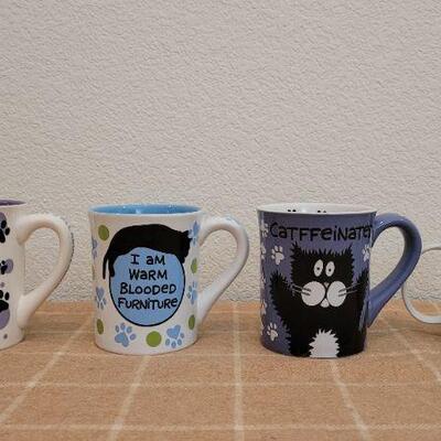 Lot 229: (4) New HALLMARK Coffee Mugs Cat Theme