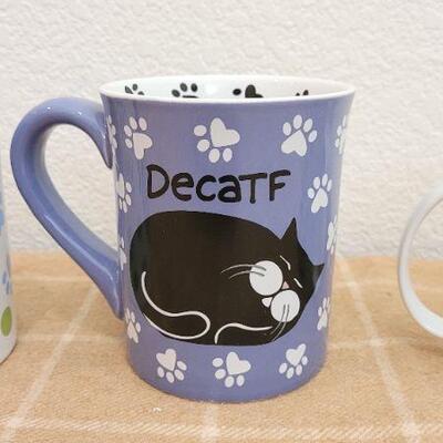 Lot 229: (4) New HALLMARK Coffee Mugs Cat Theme