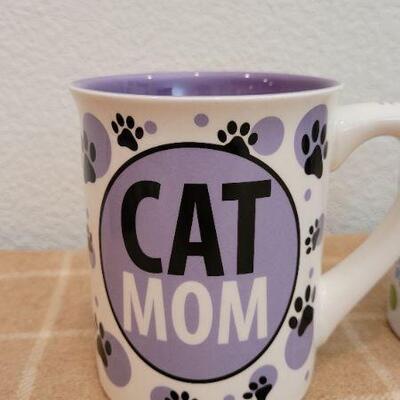 Lot 229: (4) New HALLMARK Coffee Mugs Cat Theme