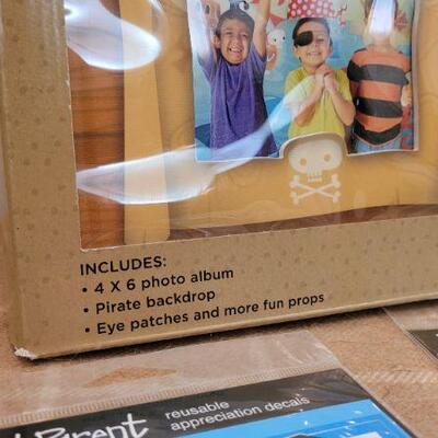 Lot 231: Assorted NEW HALLMARK Children's Activity Packs + New PROUD PARENT Bundle