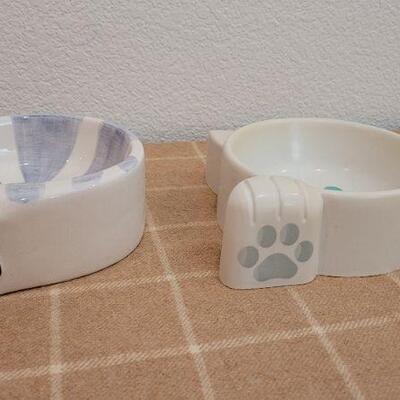 Lot 233: (2) Pet Water and Food Dishes