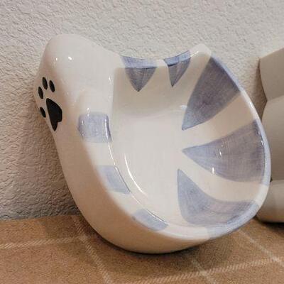 Lot 233: (2) Pet Water and Food Dishes