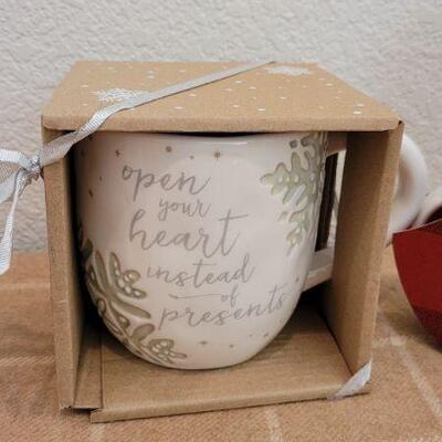 Lot 238: (3) New Deco Coffee Cups 