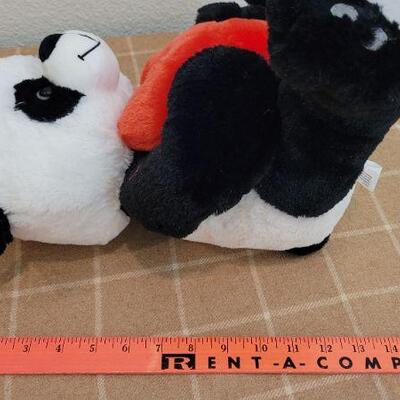 Lot 243: Large New HALLMARK Bear Hugs Panda Club Valentines Singing Stuffed Animal TESTED A+
