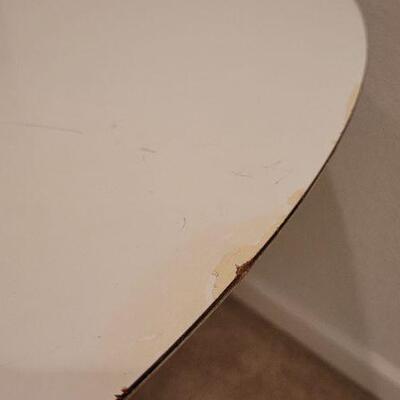 Lot 244: Vintage Mid Century Modern KNOLL Style Tulip Table 