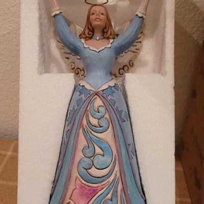 Lot 250: Vintage New JIM SHORES Angel Collectible