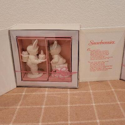 Lot 252: (2) Vintage New Dept. 56 SNOWBABIES Collectibles 