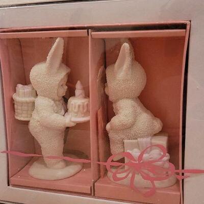 Lot 252: (2) Vintage New Dept. 56 SNOWBABIES Collectibles 