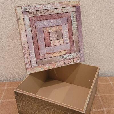 Lot 255: New 8" x 5" Home Deco BLESSED FAMILY Storage Box