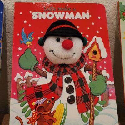 Lot 262: (3) New Children's Christmas Books