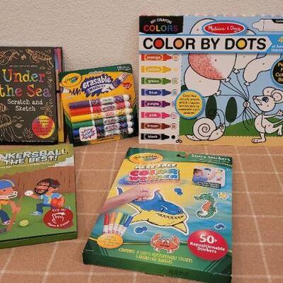 Lot 264: Assorted NEW Children's Activity Arts and Crafts Bundle