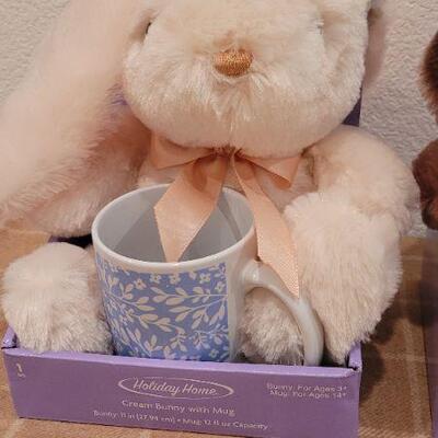 Lot 270: (2) New Easter Bunny HOLIDAY HOME feat. Coffee / Hot Chocolate Mugs