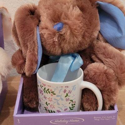 Lot 270: (2) New Easter Bunny HOLIDAY HOME feat. Coffee / Hot Chocolate Mugs