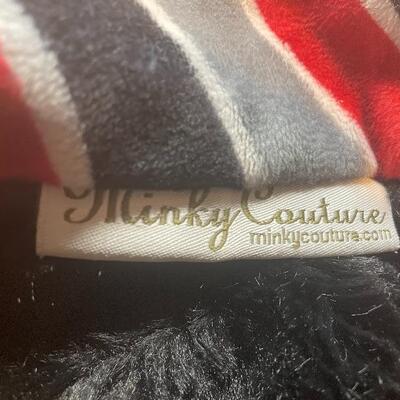 Lot #41   5â€™ X 5â€™ Minky Couture  U of U blanket 