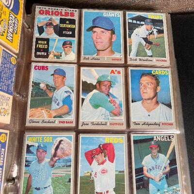 G1: 3" Binder Full of Baseball Cards and Memorabilia