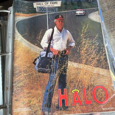 G1: 3" Binder Full of Baseball Cards and Memorabilia