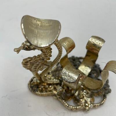 Lot #53  Nail polish holder and finger rester