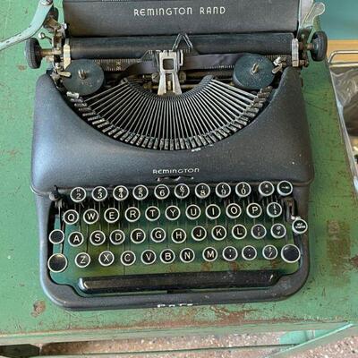 Vintage Remington Rand Deluxe #5 typewriter 