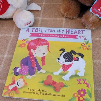 Lot 15: New VALENTINES Hallmark Singing Stuffed Animals + New Book