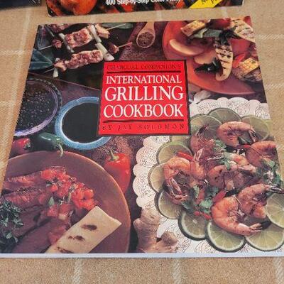 Lot 24: Assorted BBQ Barbecue Grill COOKING Books 