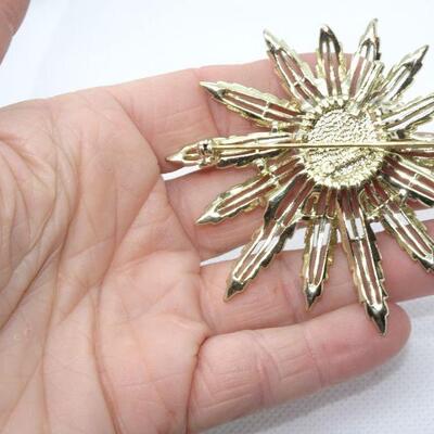 Gold Tone Flower Brooch - Signed Sarah Coventry 