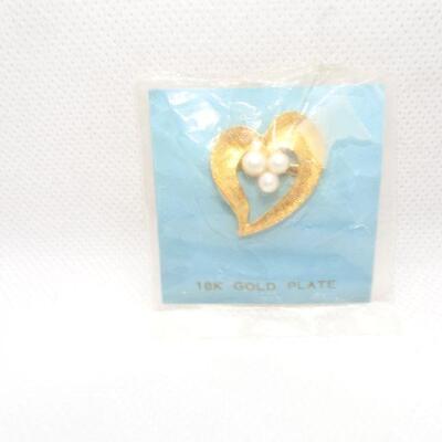 18k Gold Plate Sweetheart Valentine Pin 