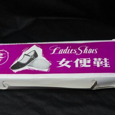 Ladies martial art shoes