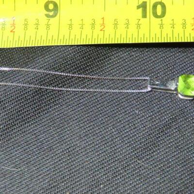 14K white Gold and Peridot Necklace