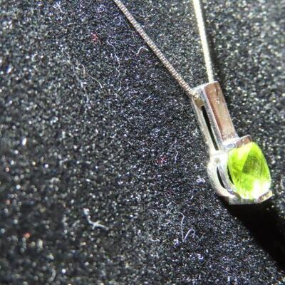 14K white Gold and Peridot Necklace