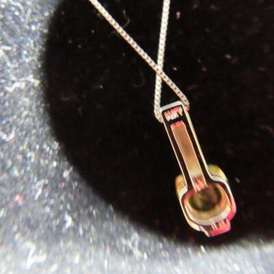 14K white Gold and Peridot Necklace