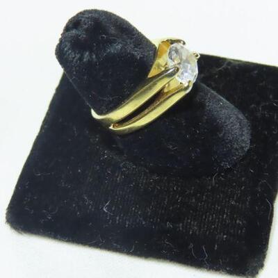 18k HGE marked solitare ring