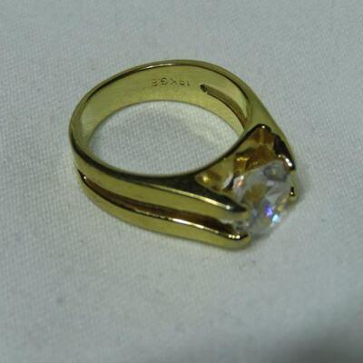 18k HGE marked solitare ring